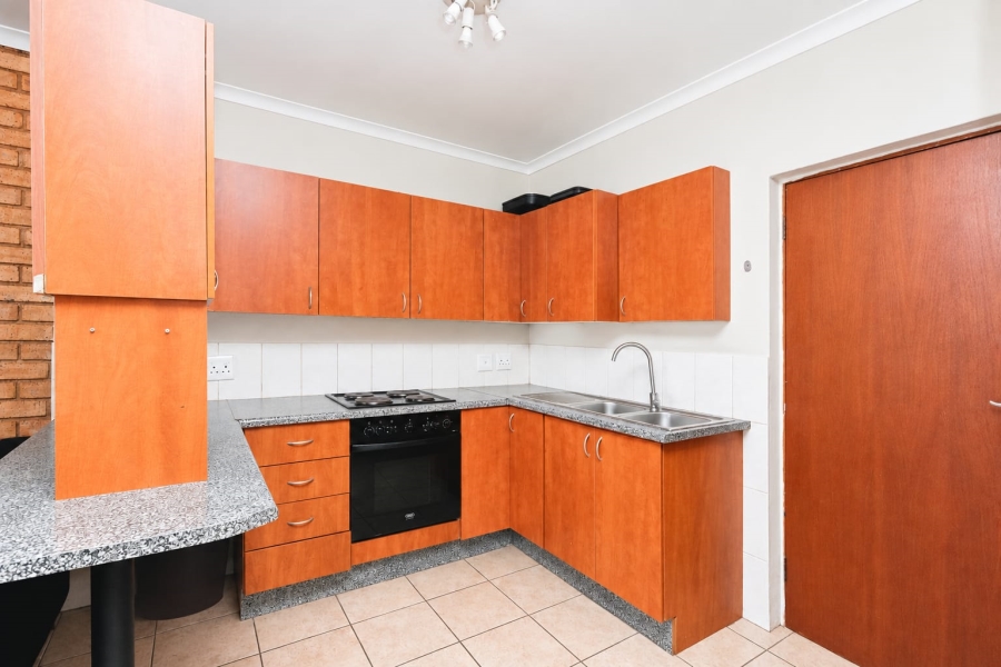 2 Bedroom Property for Sale in Honeypark Gauteng