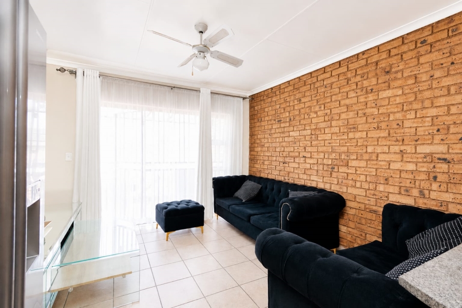 2 Bedroom Property for Sale in Honeypark Gauteng