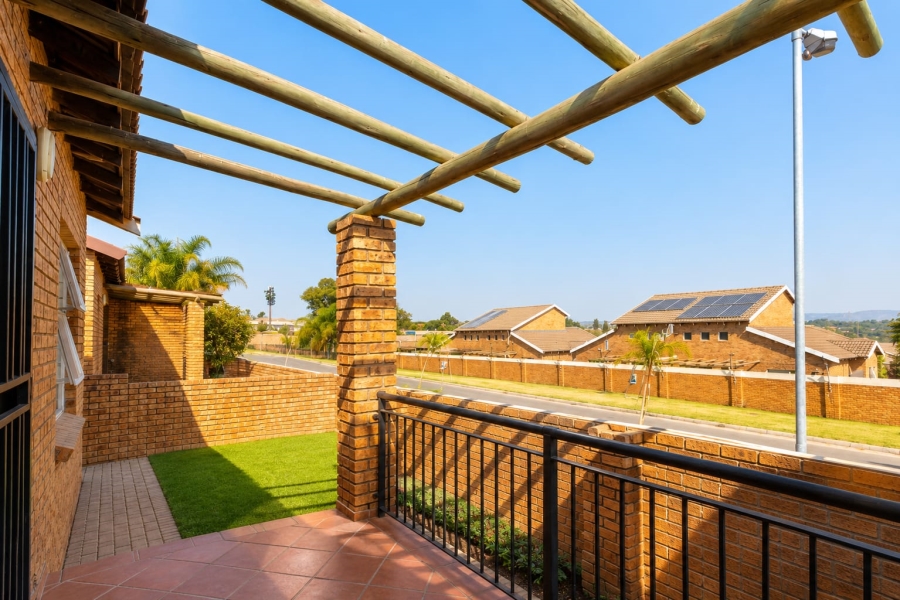 2 Bedroom Property for Sale in Honeypark Gauteng