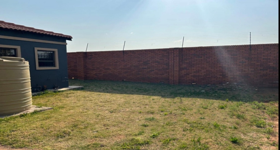 3 Bedroom Property for Sale in Strubenvale Gauteng