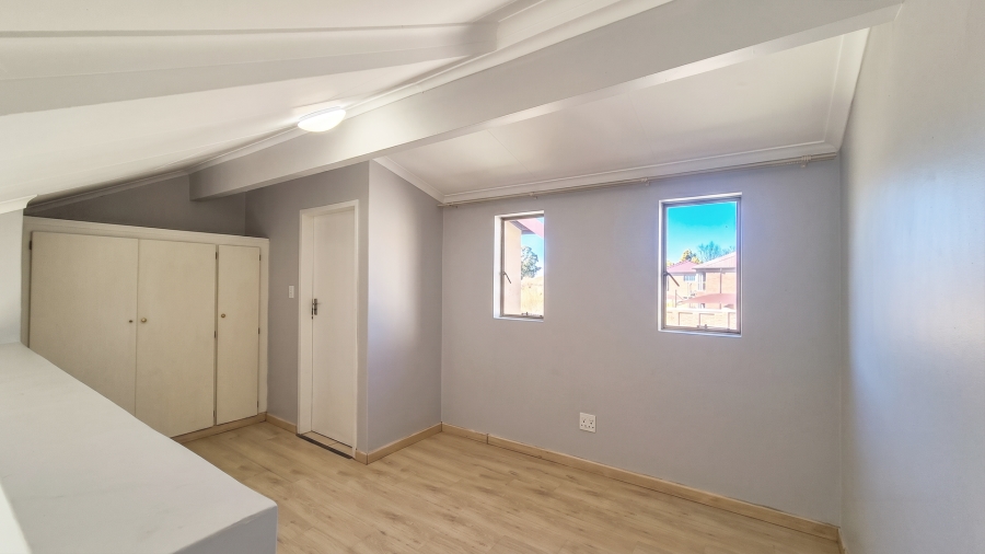 3 Bedroom Property for Sale in Illiondale Gauteng