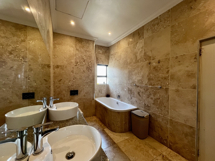 To Let 3 Bedroom Property for Rent in Carlswald Estate Gauteng