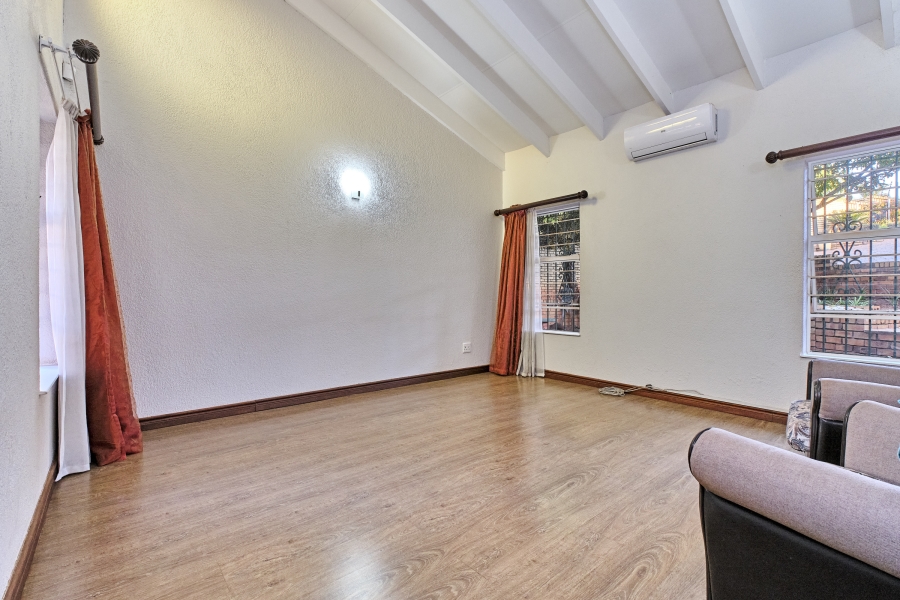 4 Bedroom Property for Sale in Helderkruin View Gauteng