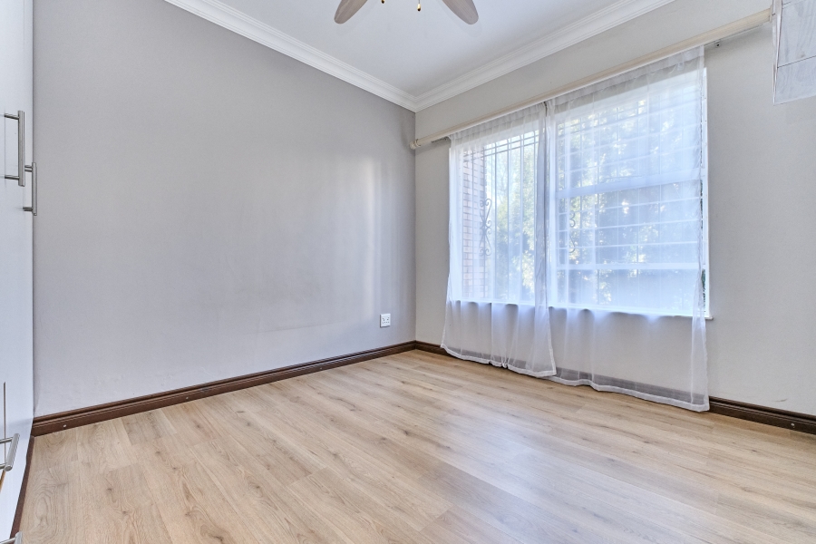 4 Bedroom Property for Sale in Helderkruin View Gauteng