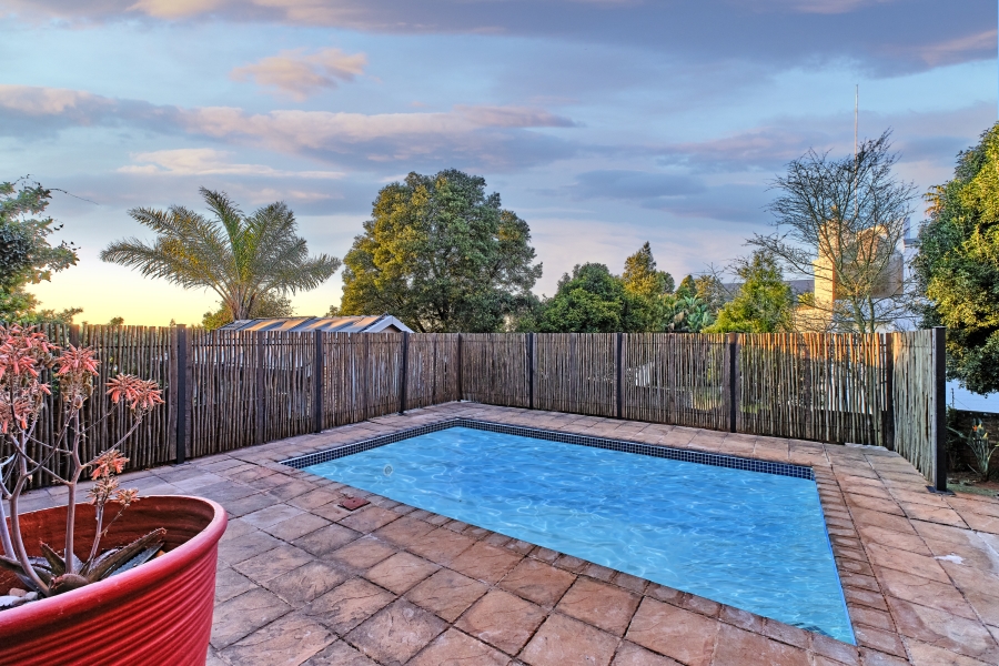 4 Bedroom Property for Sale in Helderkruin View Gauteng