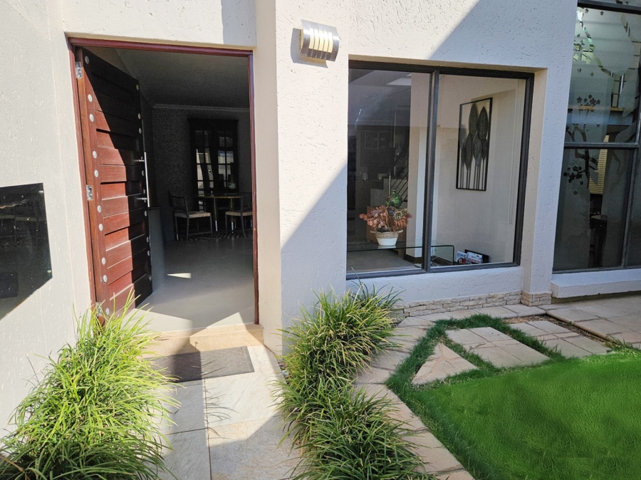 To Let 3 Bedroom Property for Rent in Hyde Park Gauteng