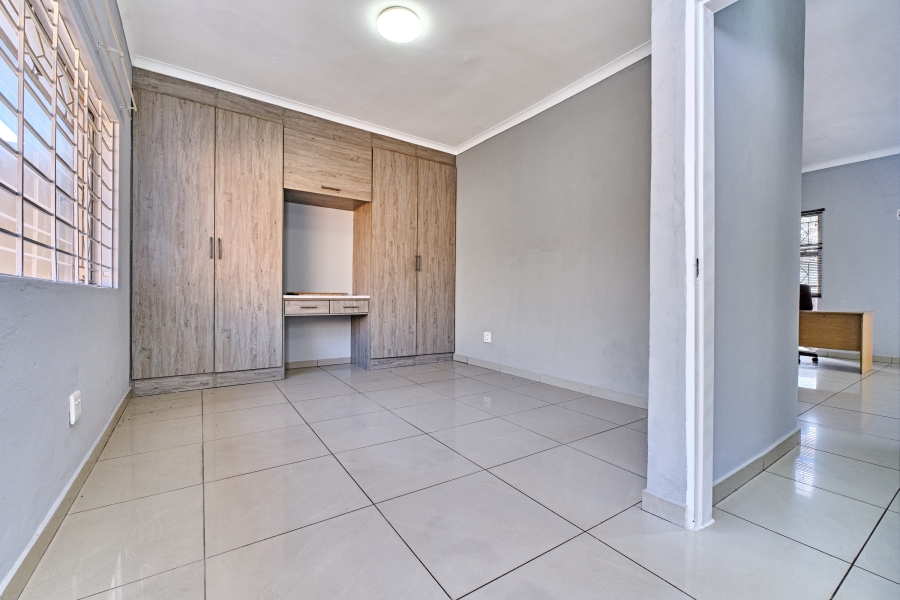 4 Bedroom Property for Sale in Florida Hills Gauteng