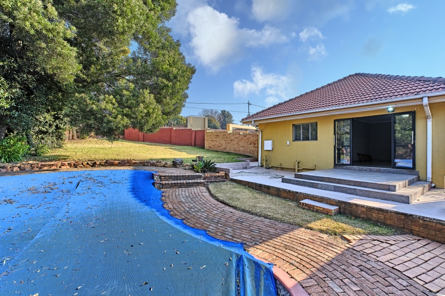 4 Bedroom Property for Sale in Florida Hills Gauteng