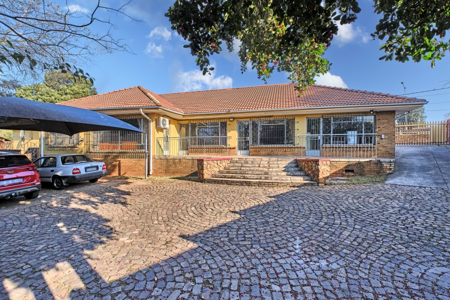 4 Bedroom Property for Sale in Florida Hills Gauteng