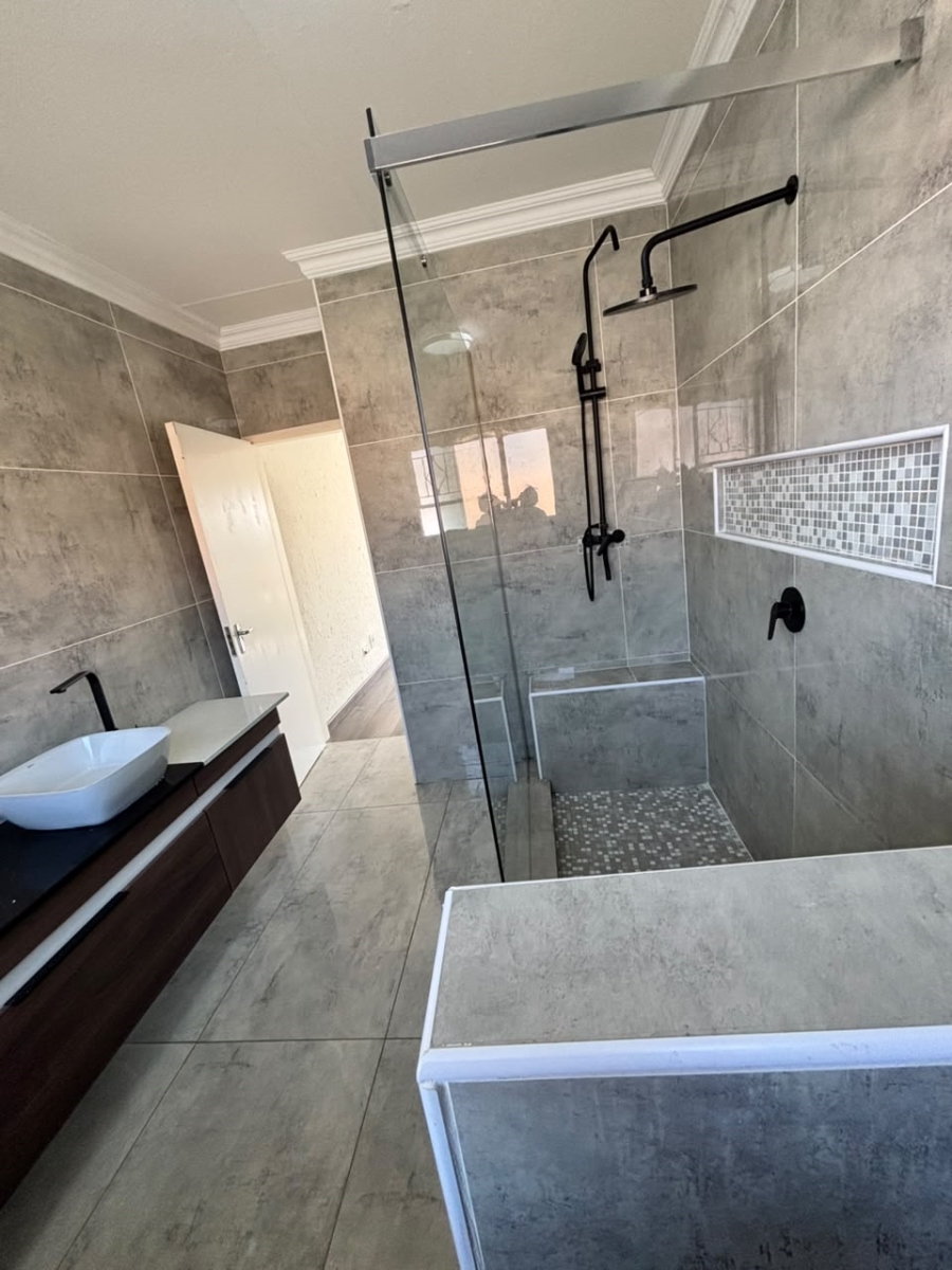 3 Bedroom Property for Sale in Buccleuch Gauteng