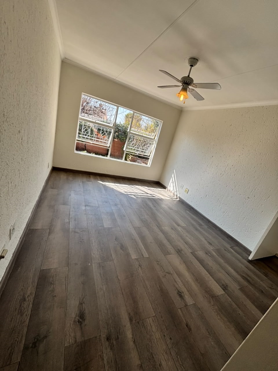 3 Bedroom Property for Sale in Buccleuch Gauteng