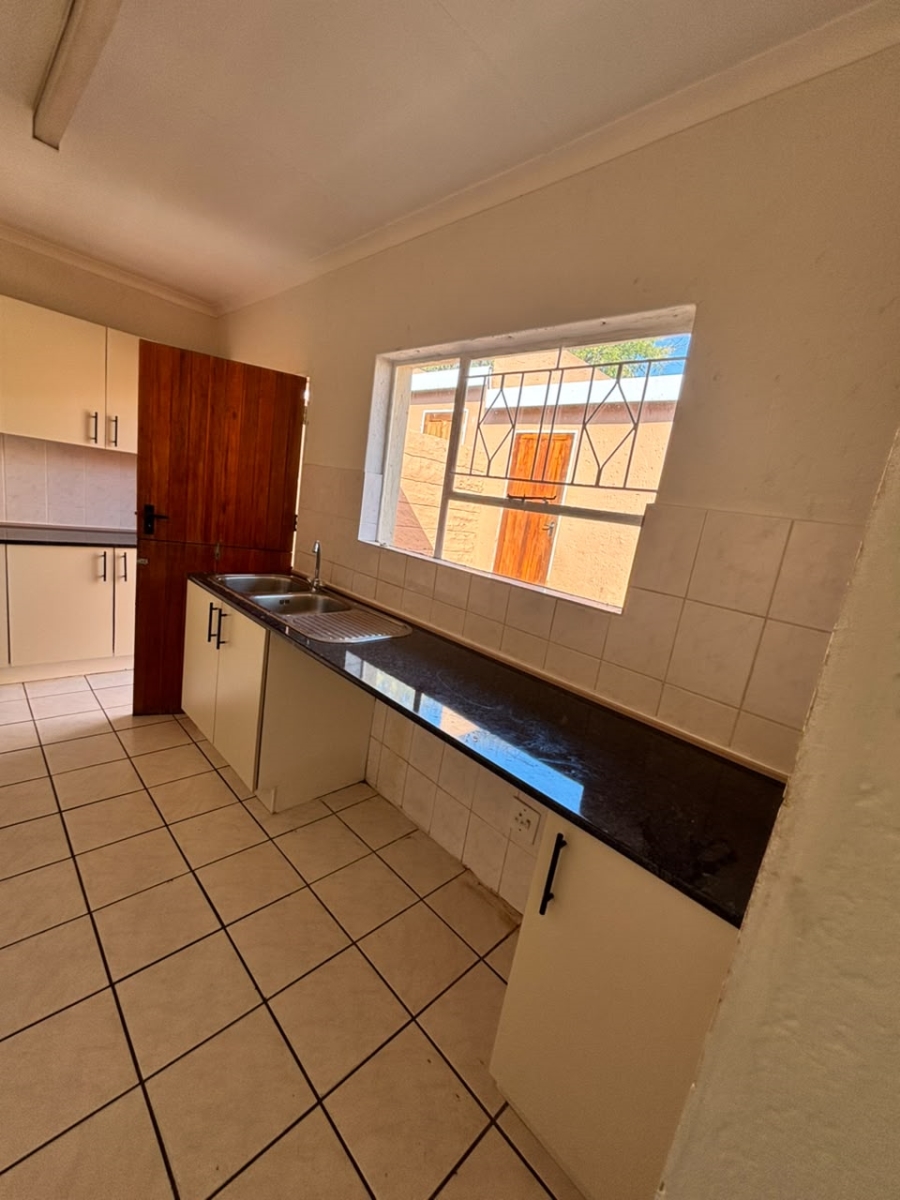 3 Bedroom Property for Sale in Buccleuch Gauteng