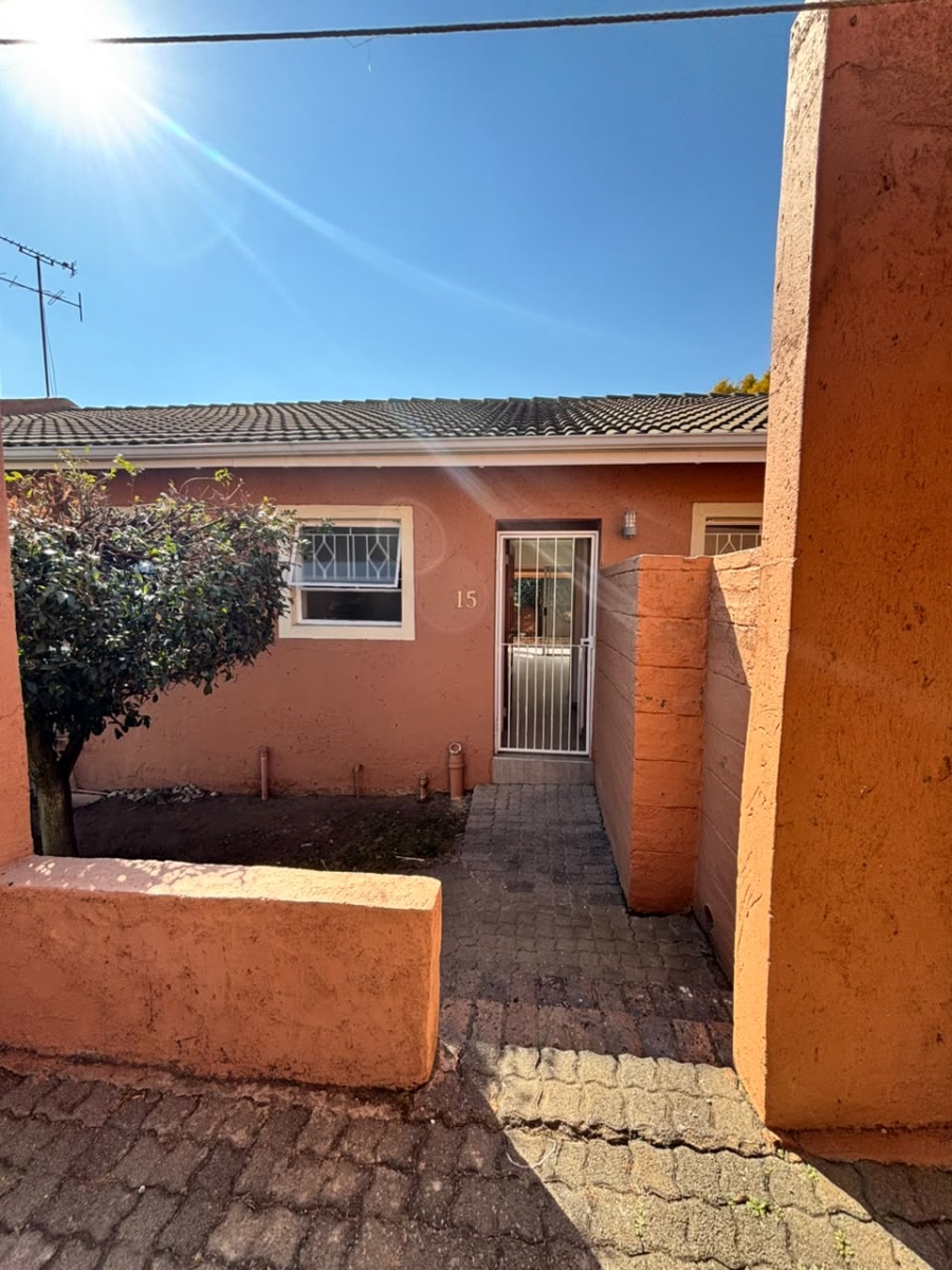 3 Bedroom Property for Sale in Buccleuch Gauteng