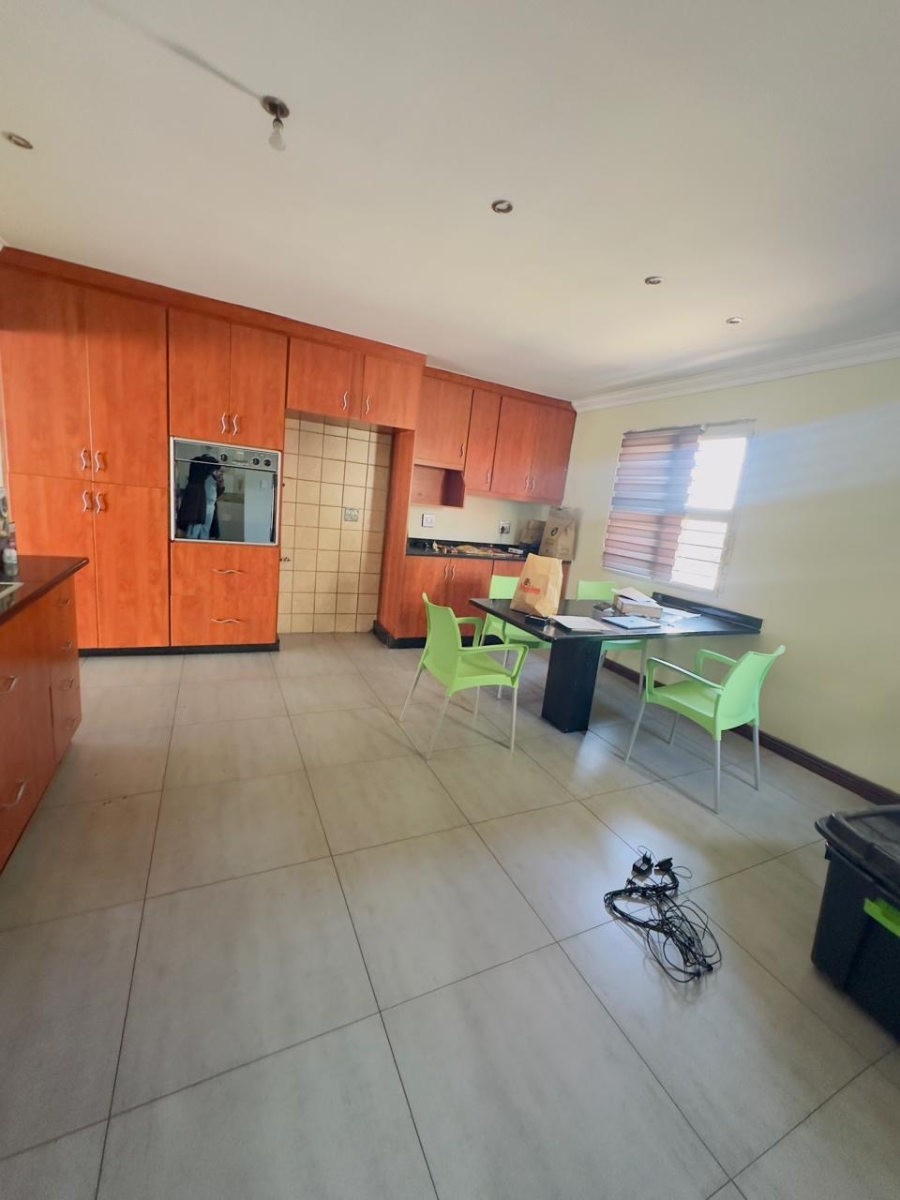 To Let 4 Bedroom Property for Rent in Vorna Valley Gauteng