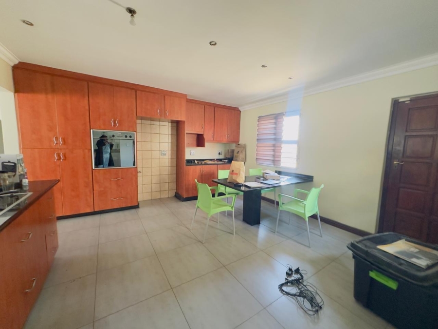 To Let 4 Bedroom Property for Rent in Vorna Valley Gauteng