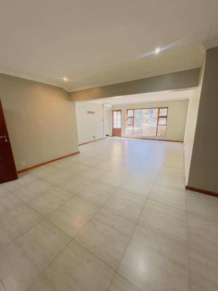 To Let 4 Bedroom Property for Rent in Vorna Valley Gauteng
