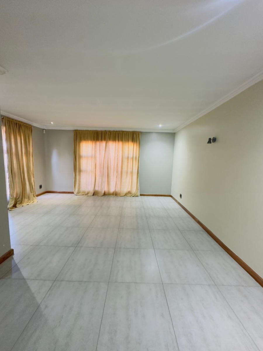 To Let 4 Bedroom Property for Rent in Vorna Valley Gauteng