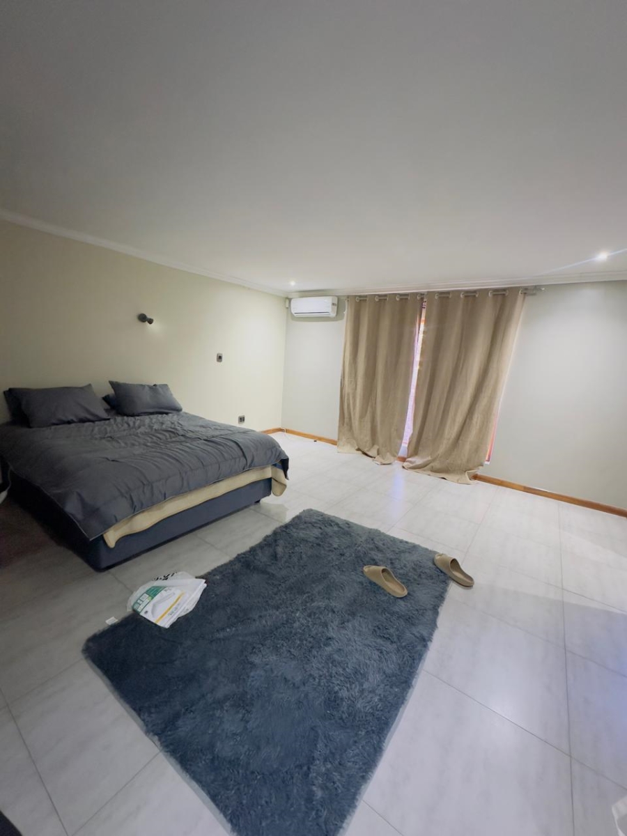 To Let 4 Bedroom Property for Rent in Vorna Valley Gauteng