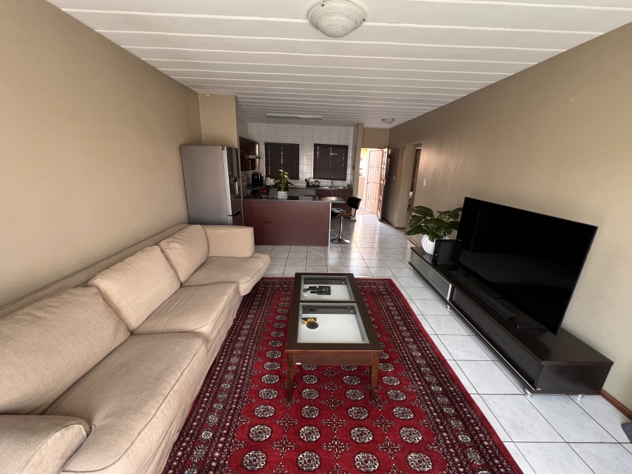 To Let 2 Bedroom Property for Rent in Randhart Gauteng