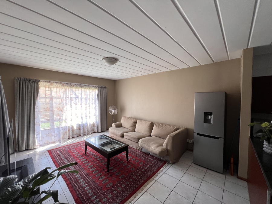To Let 2 Bedroom Property for Rent in Randhart Gauteng