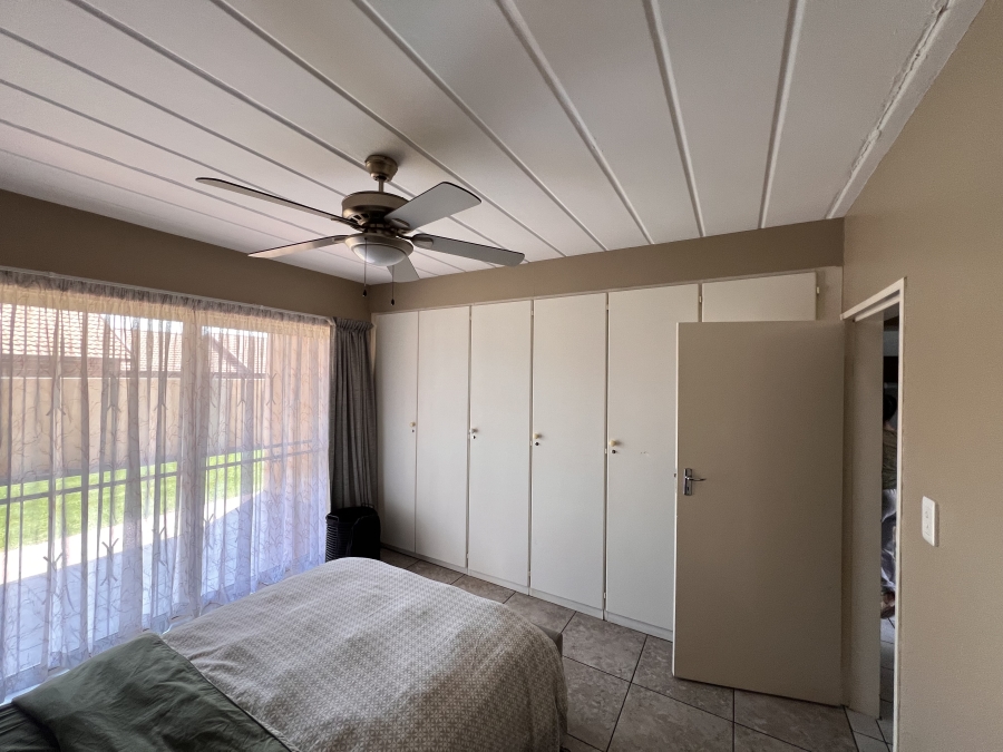 To Let 2 Bedroom Property for Rent in Randhart Gauteng