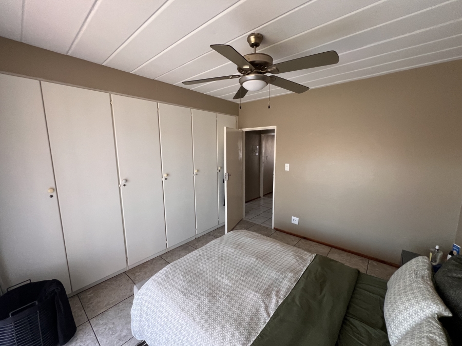 To Let 2 Bedroom Property for Rent in Randhart Gauteng