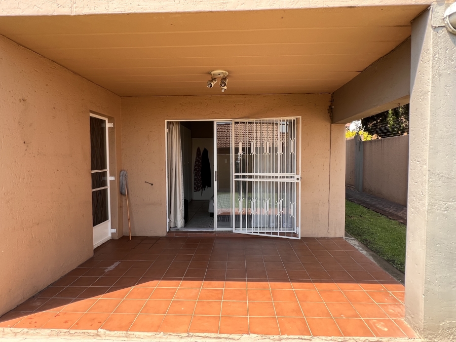 To Let 2 Bedroom Property for Rent in Randhart Gauteng