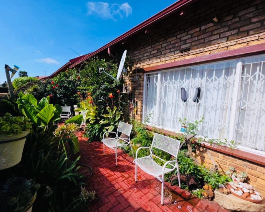 3 Bedroom Property for Sale in Monument Gauteng
