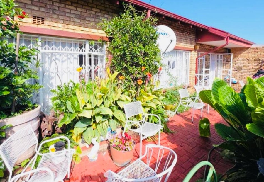 3 Bedroom Property for Sale in Monument Gauteng