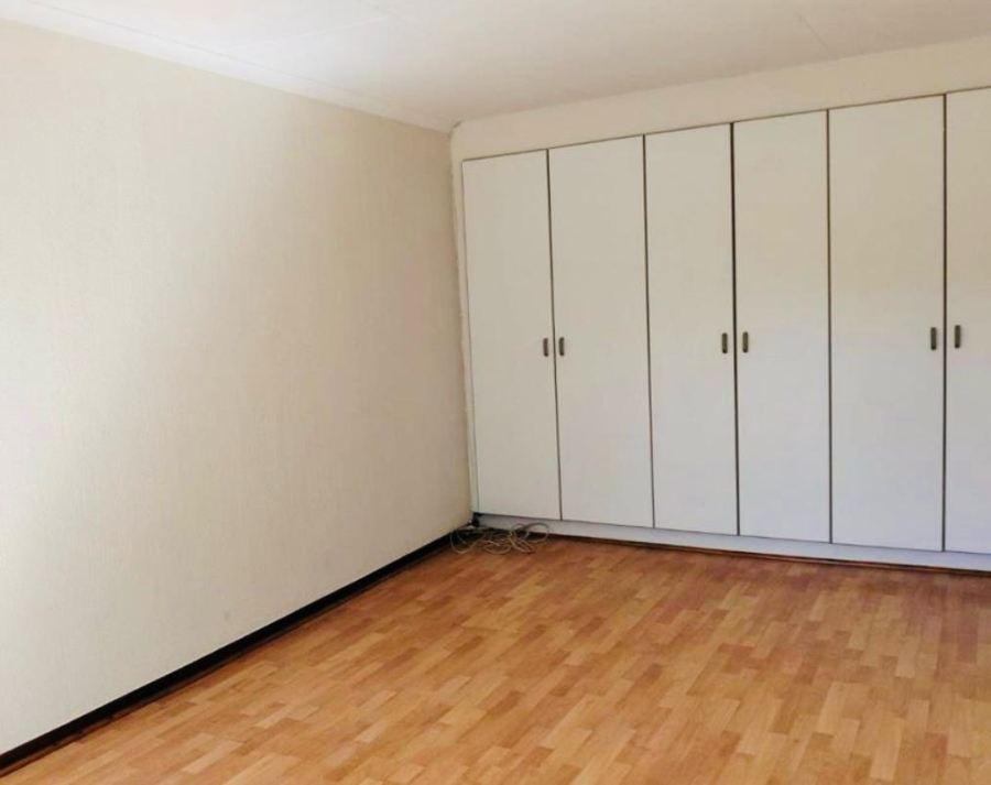 4 Bedroom Property for Sale in Kenmare Gauteng