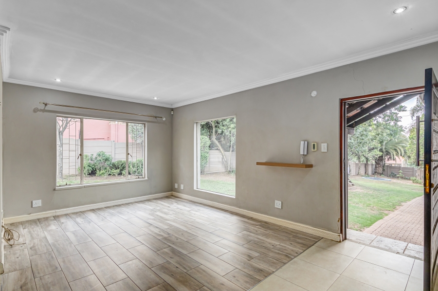 To Let 4 Bedroom Property for Rent in Olivedale Gauteng