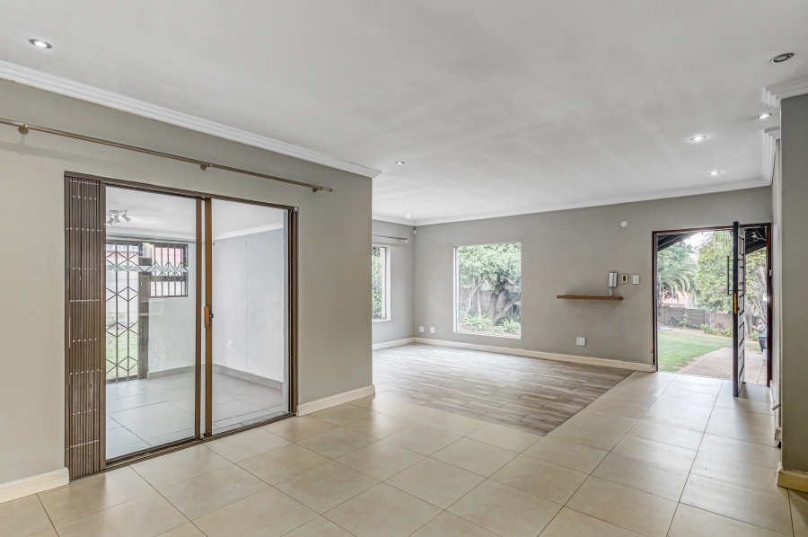 To Let 4 Bedroom Property for Rent in Olivedale Gauteng