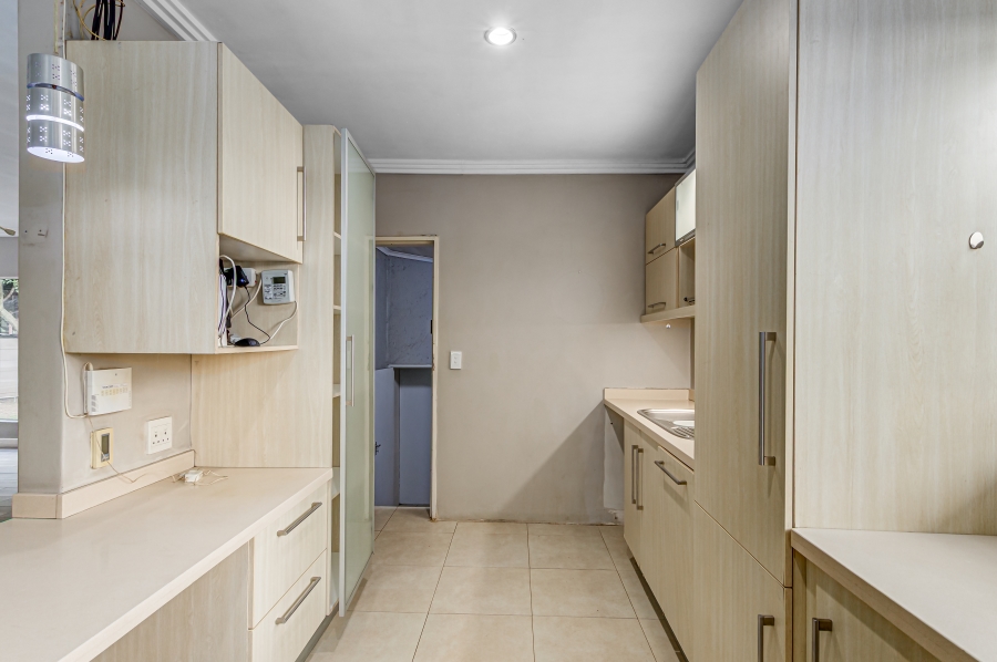 To Let 4 Bedroom Property for Rent in Olivedale Gauteng