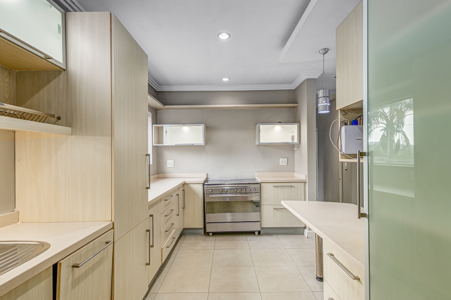 To Let 4 Bedroom Property for Rent in Olivedale Gauteng