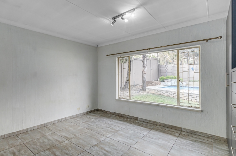 To Let 4 Bedroom Property for Rent in Olivedale Gauteng