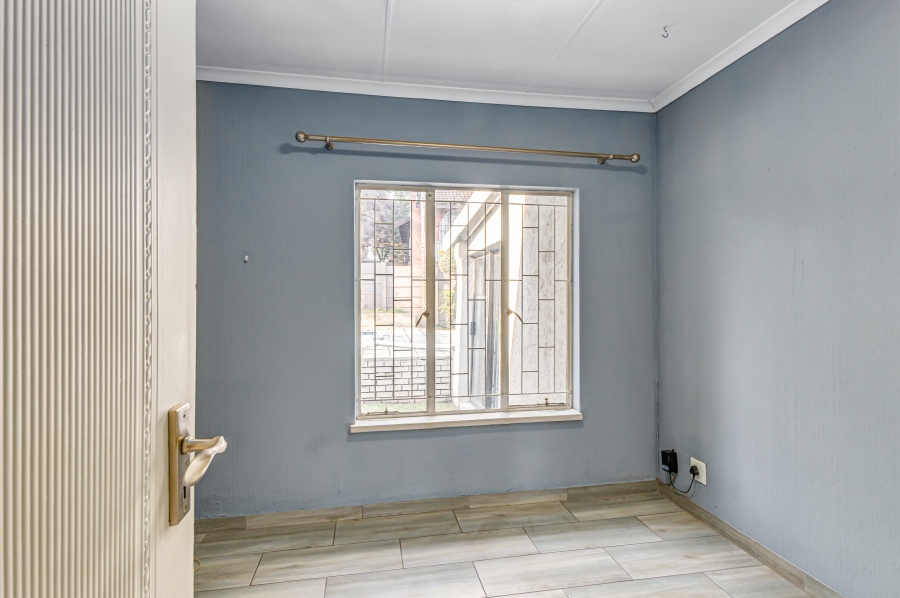 To Let 4 Bedroom Property for Rent in Olivedale Gauteng