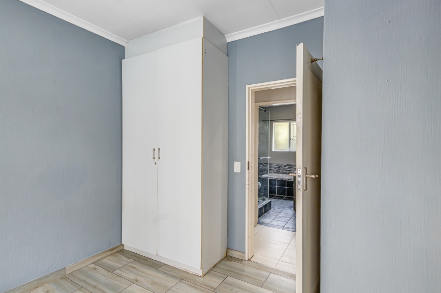 To Let 4 Bedroom Property for Rent in Olivedale Gauteng