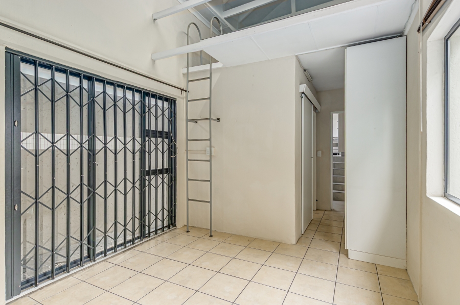 To Let 4 Bedroom Property for Rent in Olivedale Gauteng