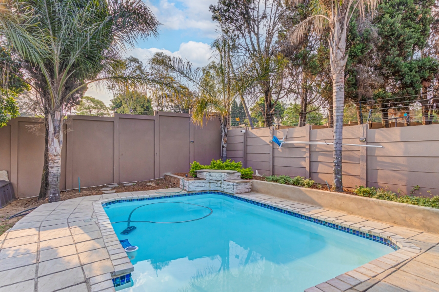 To Let 4 Bedroom Property for Rent in Olivedale Gauteng