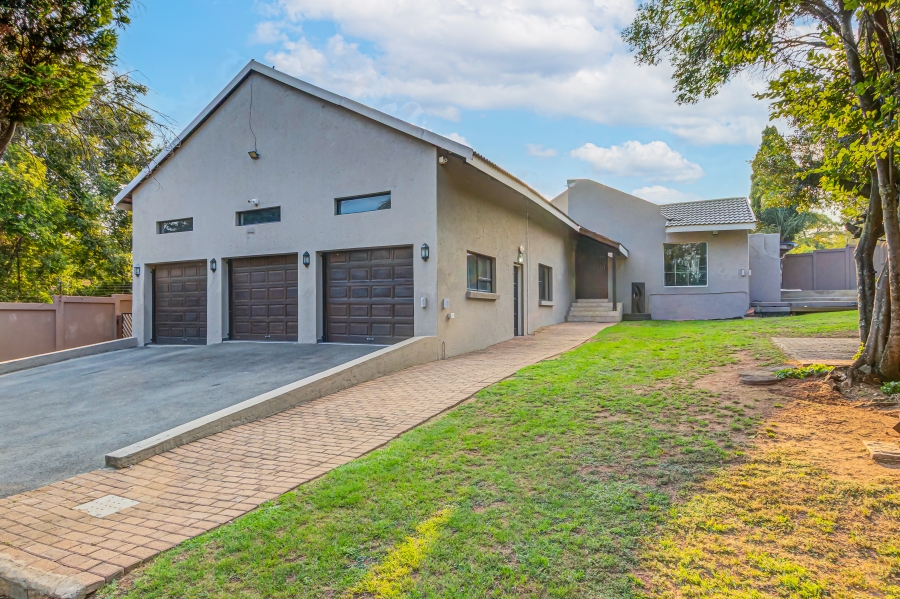 To Let 4 Bedroom Property for Rent in Olivedale Gauteng