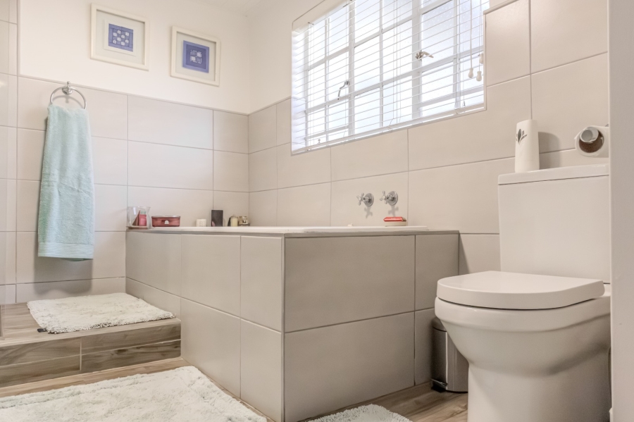 To Let 3 Bedroom Property for Rent in Chartwell Gauteng