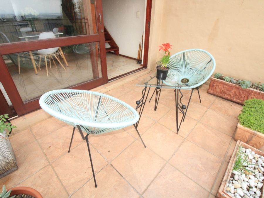 1 Bedroom Property for Sale in Lonehill Gauteng
