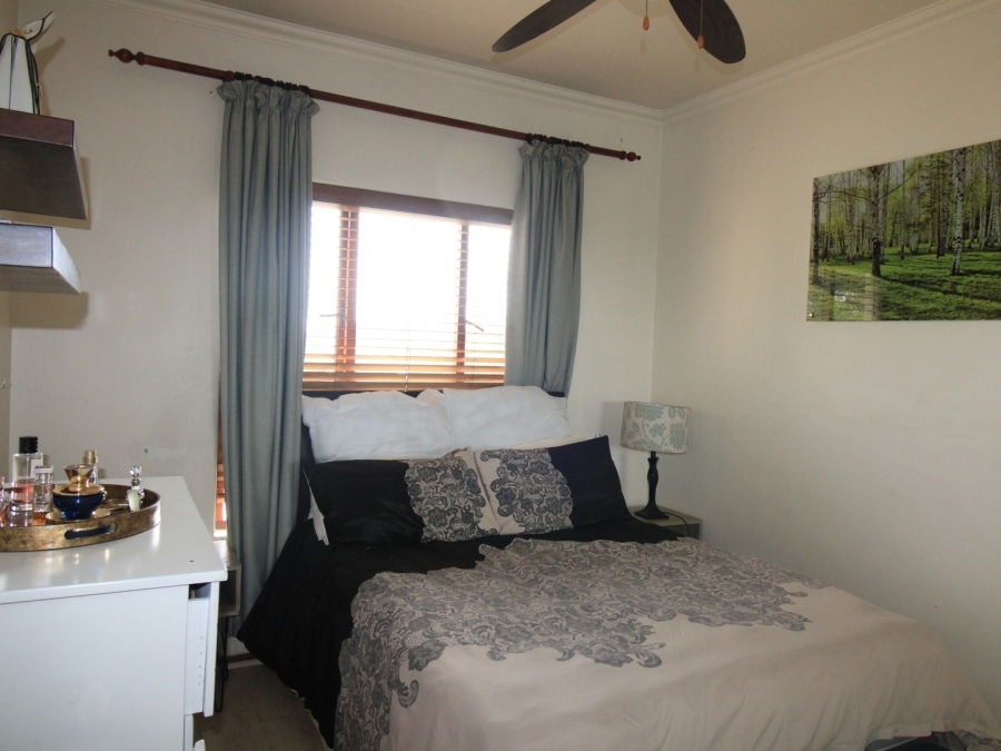 1 Bedroom Property for Sale in Lonehill Gauteng