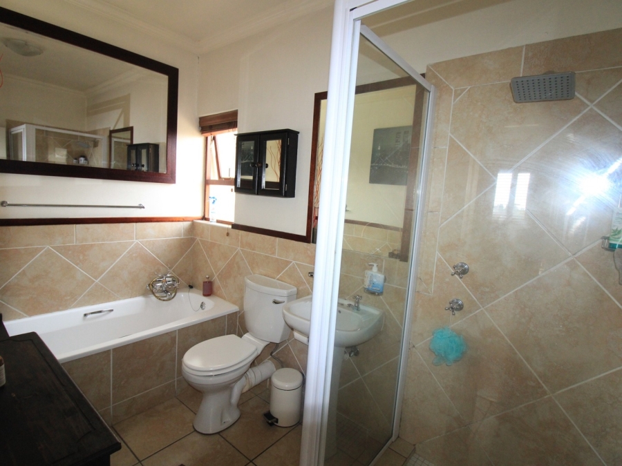 1 Bedroom Property for Sale in Lonehill Gauteng