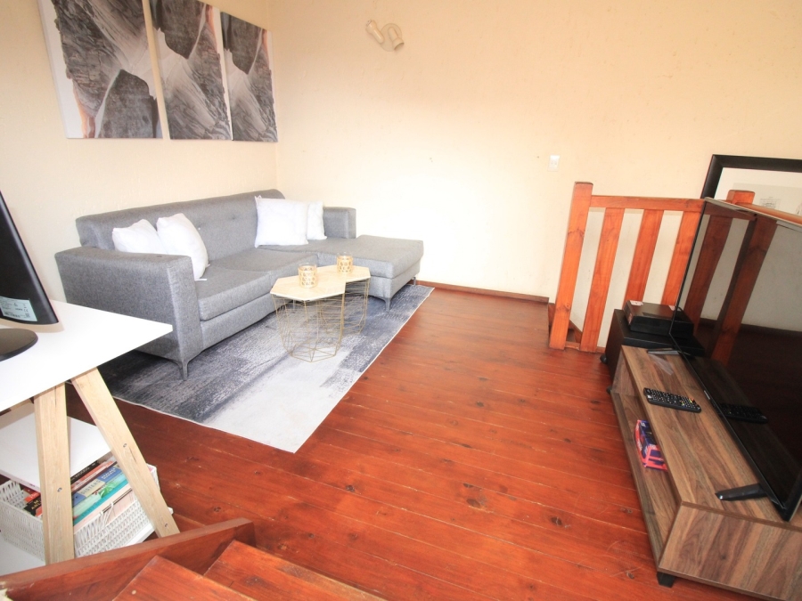 1 Bedroom Property for Sale in Lonehill Gauteng