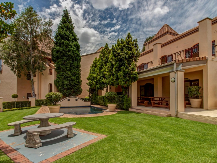 1 Bedroom Property for Sale in Lonehill Gauteng