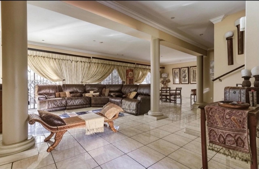 To Let 4 Bedroom Property for Rent in Glen Marais Gauteng