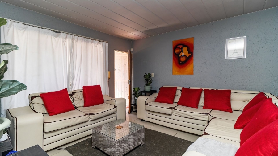 3 Bedroom Property for Sale in Glen Marais Gauteng