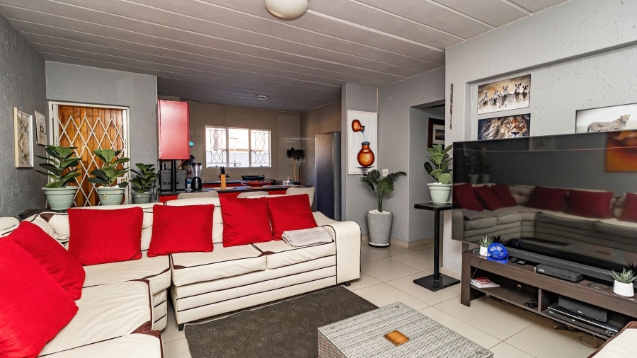 3 Bedroom Property for Sale in Glen Marais Gauteng