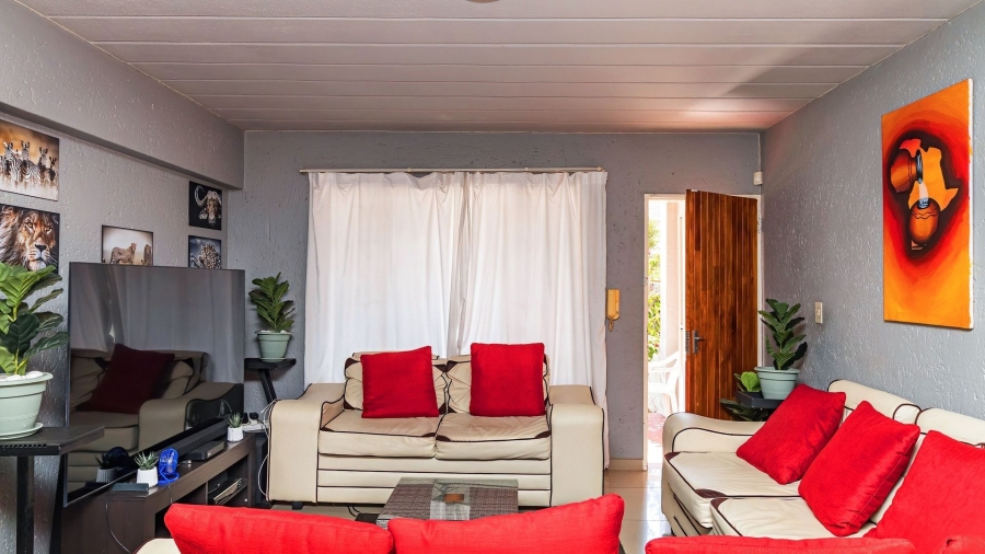 3 Bedroom Property for Sale in Glen Marais Gauteng